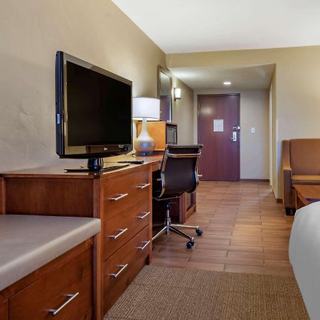 Quality Inn Dover Bagian luar foto