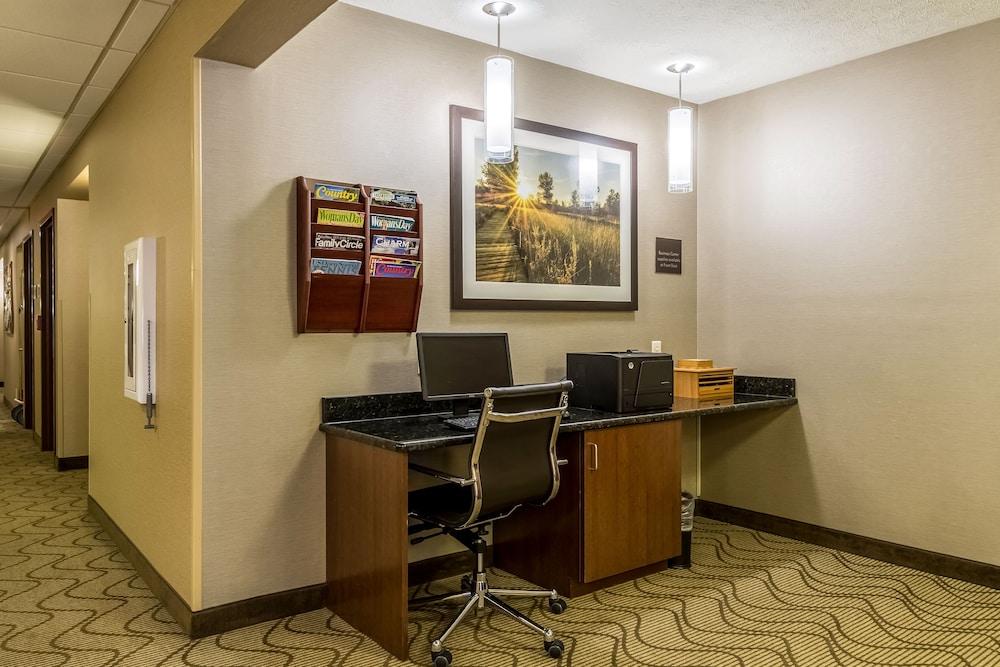 Quality Inn Dover Bagian luar foto