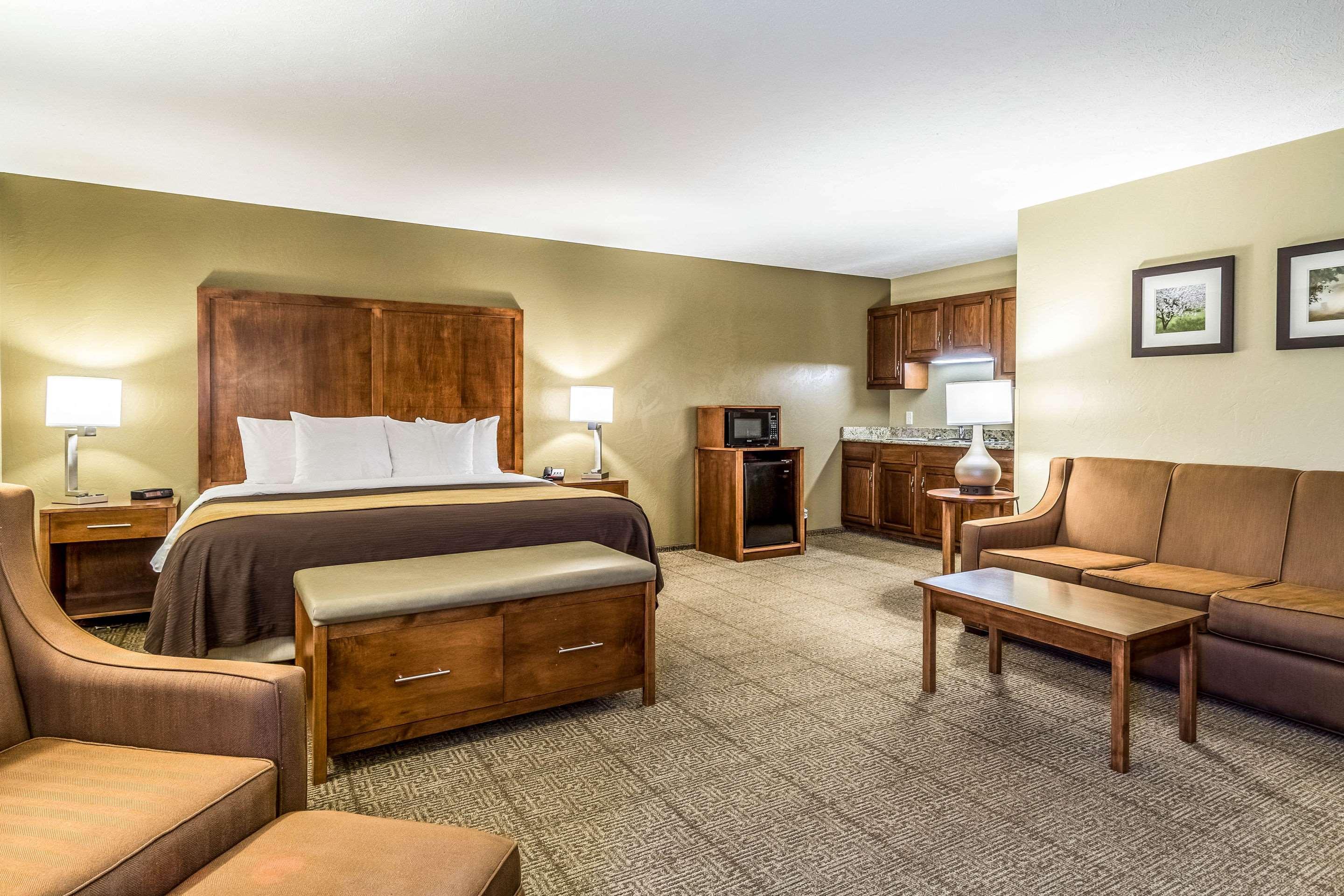 Quality Inn Dover Bagian luar foto