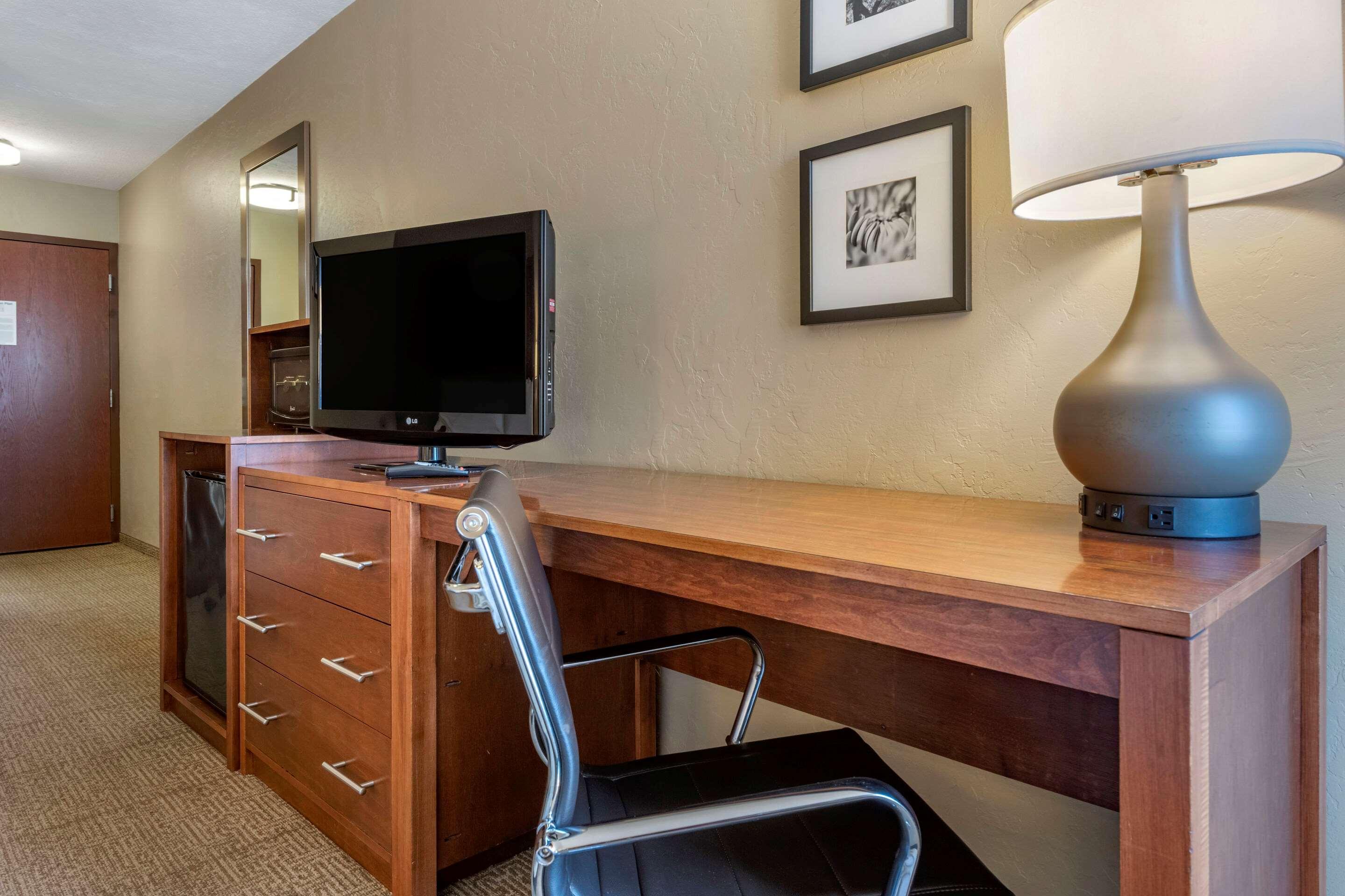 Quality Inn Dover Bagian luar foto