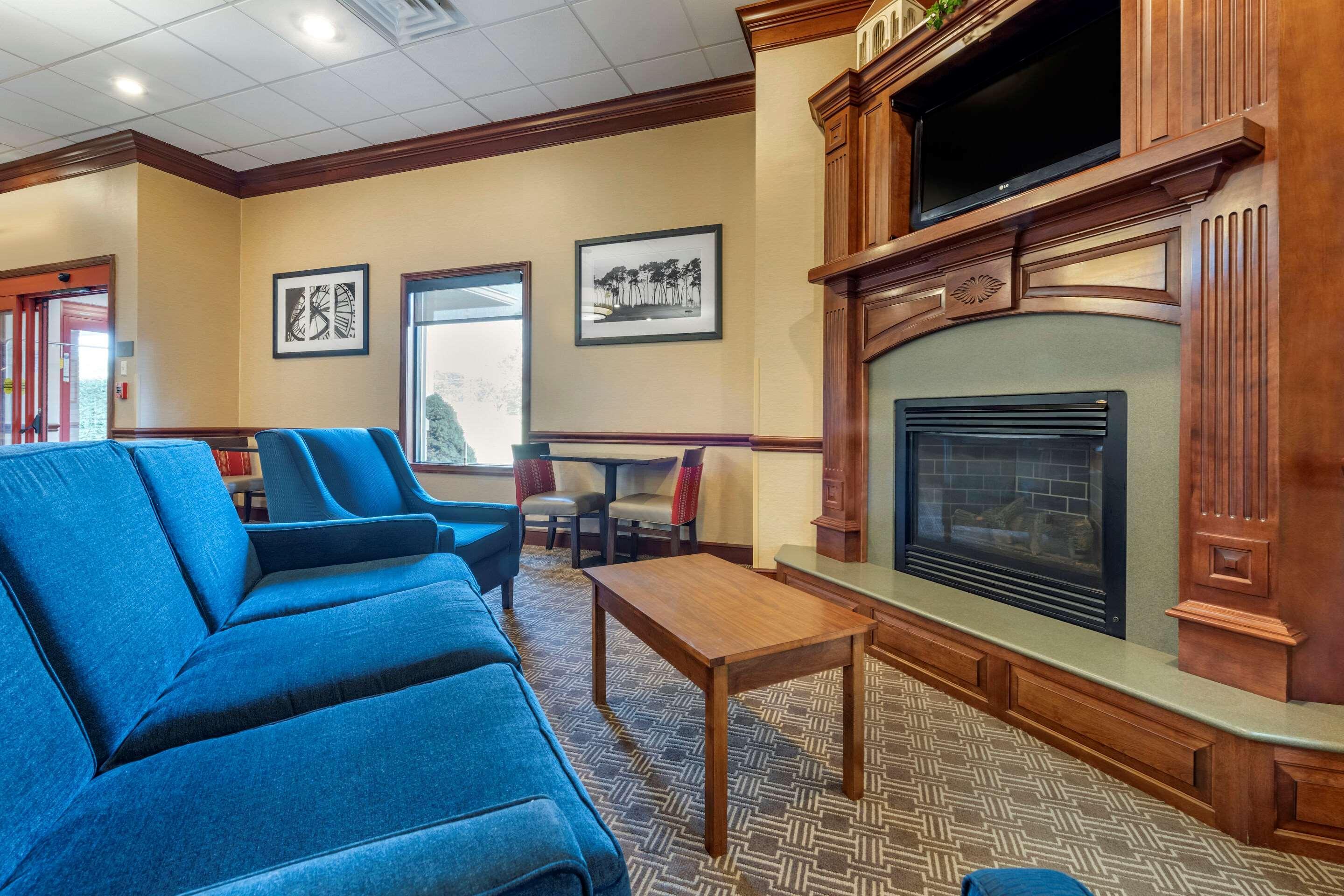 Quality Inn Dover Bagian luar foto