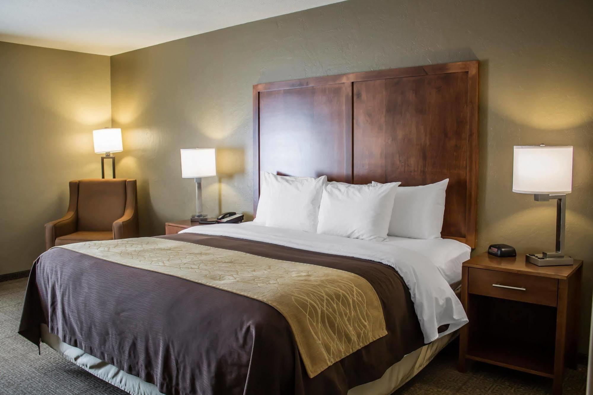 Quality Inn Dover Bagian luar foto